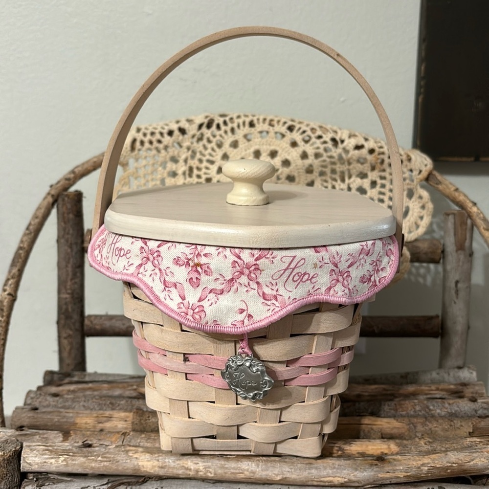 LONGABERGER 2001 BREAST CANCER HORIZON OF HOPE BASKET W/Hexagon Wood Top & Liner